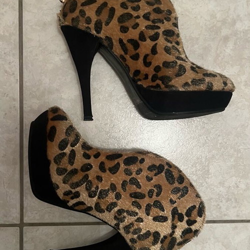 Stefania leopard print ankle boots new, size 38, 11cm heel