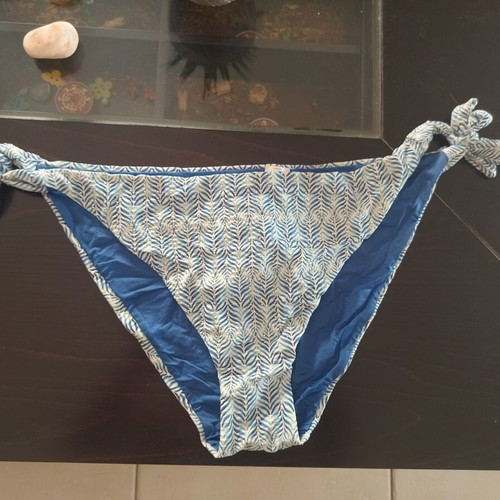 Calzedonia bikini bottom, blue and white, size XL