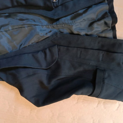 Women's trf vest black like new, size L