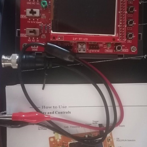 DSO138 digital oscilloscope with 2.4" TFT screen, power supply and probes