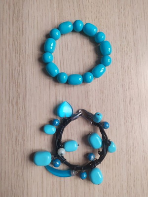 Set of 2 turquoise summer bracelets like new