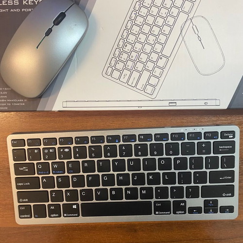 Keyboard and mouse set new with USB operation