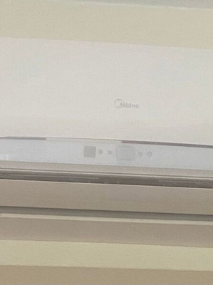 Midea κλιματιστικό τοίχου σαν καινούργιο, inverter, λευκός σχεδιασμός