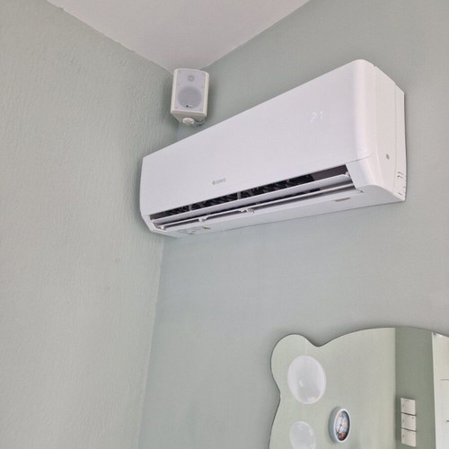 GREE split/multi inverter air conditioners, 2 indoor + 1 outdoor units