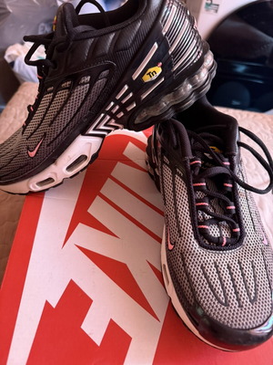 Nike TN women's sneakers like new, multicolor, size 41