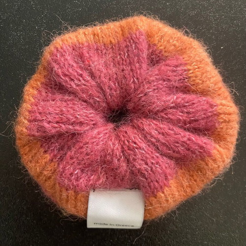 Πλεκτό scrunchie καινούργιο, μεταξωτό με διαφορετικό χρώμα σε κάθε πλευρά