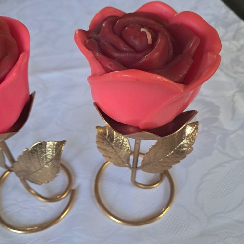 Avon vintage rose candle holder set with candles from 1970, like new