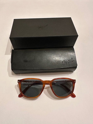 Persol PO3019S 96/56 sunglasses like new, 52mm, blue brown