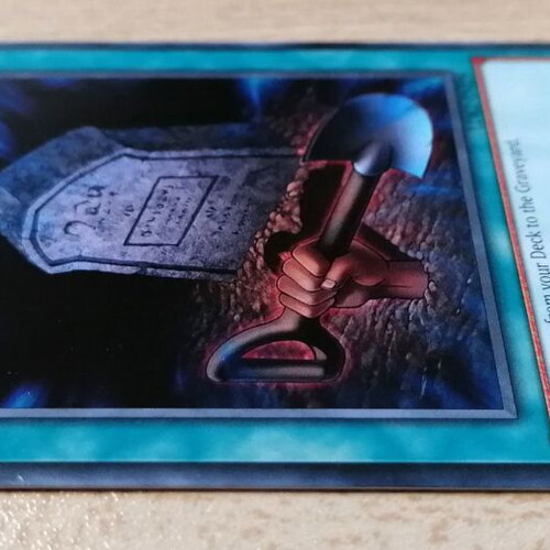 Yu-Gi-Oh! Foolish Burial Spell Card near mint, LDK2 2016