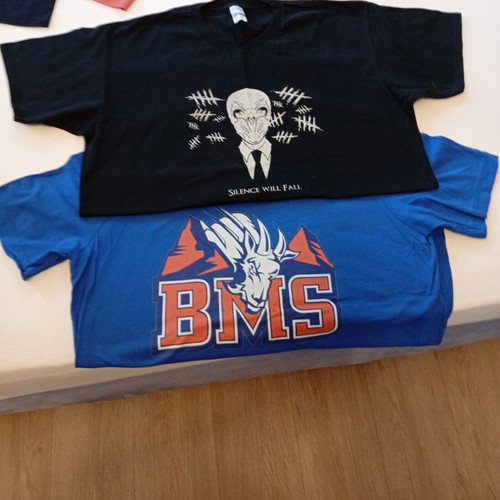 Two printed t-shirts, size XXL, black and blue