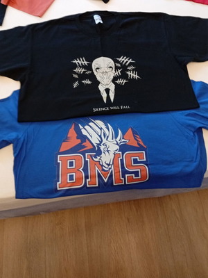 Two printed t-shirts, size XXL, black and blue