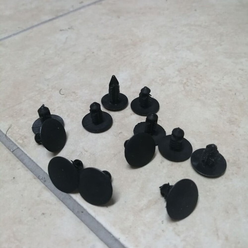 Plastic car clips new, pack of 12, 2cm head diameter