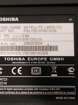Toshiba laptop l450d used for parts with broken hinge