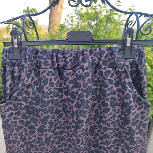 Animal print skirt new, one size with elastic waist and slit