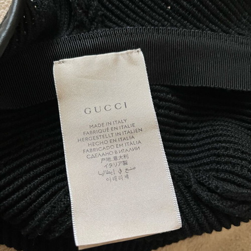 Gucci hat black size M like new