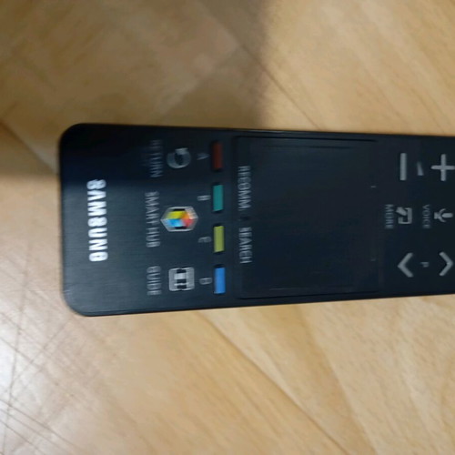 Samsung TV remote used, in good working condition