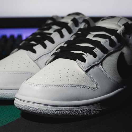 Nike Dunk Low new, size 44.5, Black/Summit White