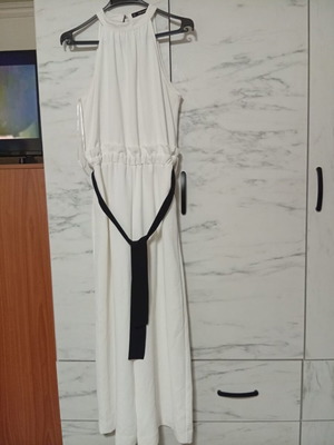 Ολόσωμη φόρμα Zara μεταχειρισμένη, σε πολύ καλή κατάσταση, μέγεθος S