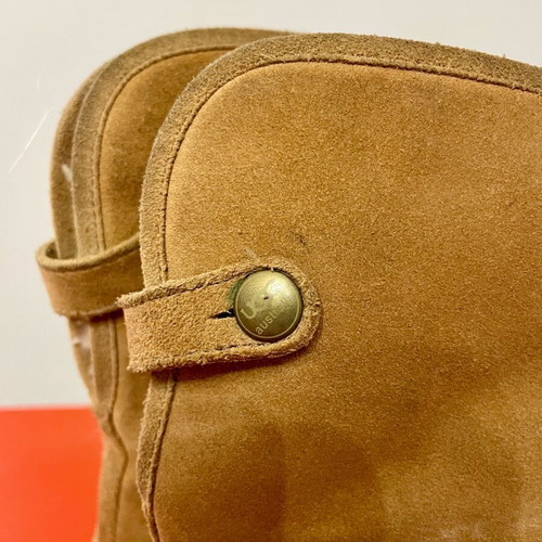 Ugg authentic boots used, size 38, tan with ecru fur