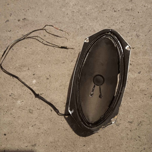 Oval car speaker 20w used, 8Ω with cable