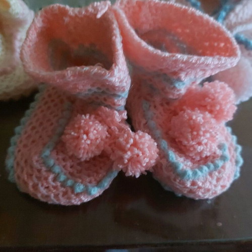 Baby booties new, pack of 4 pairs, handmade