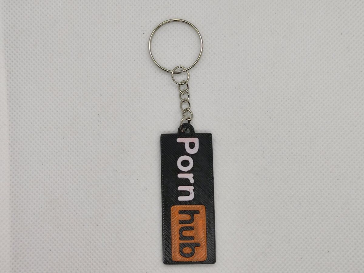 Pornhub keychain new, made with 3d printer - € 2,00 - Vendora.cy