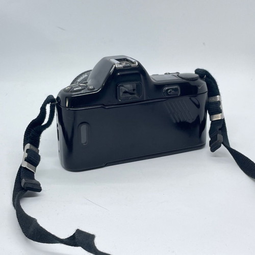 Nikon F-601M 35mm Full Frame Film SLR Camera with Nikon AF Nikkor 35-80mm Lens used
