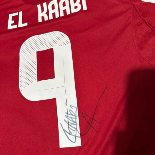 Φανέλα Matchworn υπογεγραμμένη από Αγιούμπ Ελ Κάμπι καινούργια, γνήσια