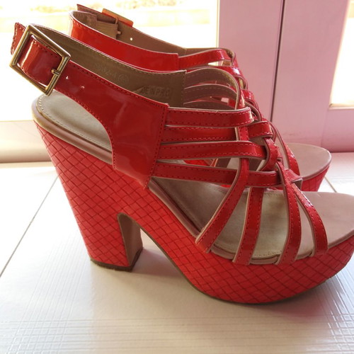 Red sandals size 40 used with 12 cm heel