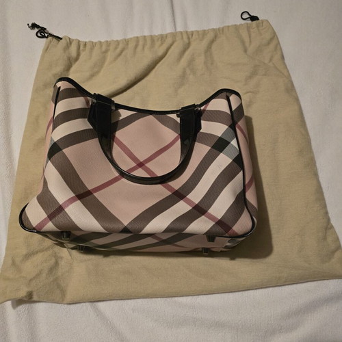 Burberry handbag like new, black and beige
