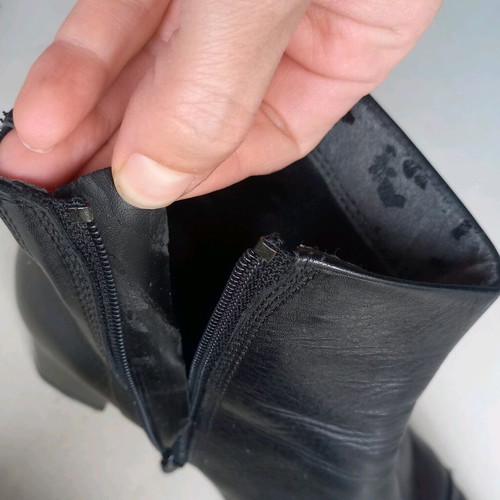 Clarks leather ankle boots used, size 37.5, black