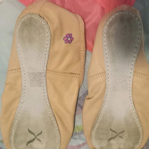 Ballet items like new for 8-9 years with leotard, skirt, leg warmers and shoes
