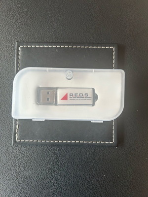 USB Stick REDS καινούργιο, 2 GB