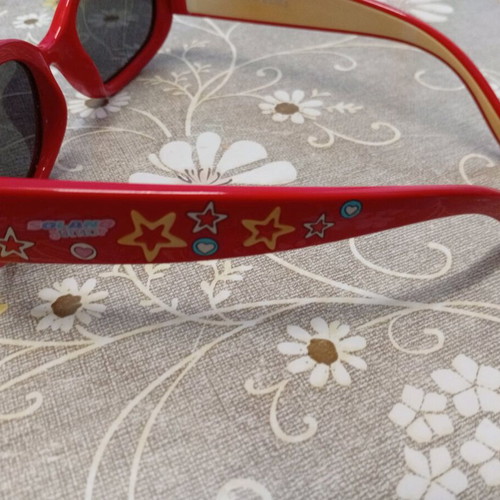 Girls' sunglasses for 5 years and older like new, red