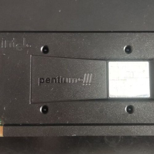 Intel Pentium III 450MHz SL37C processor for retro PC