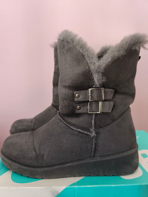 Grey suede ankle boots used, size 36 with fur lining