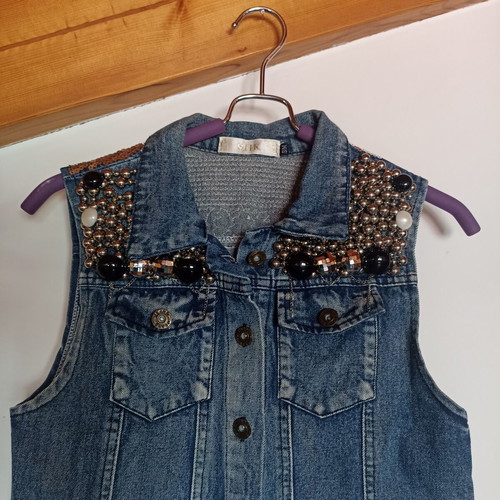 Vest with beads and sequins like new, blue
