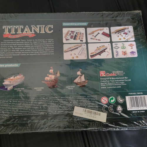 3D Puzzle Titanic CubicFun T4012h like new, 35 pieces