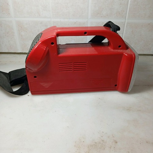 Multifunctional AM/FM Flashlight Radio like new, 1980s