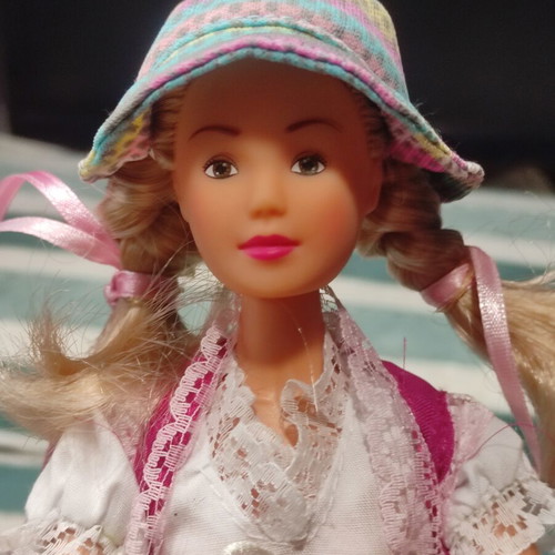 Patty Doll the Ugly Duckling used