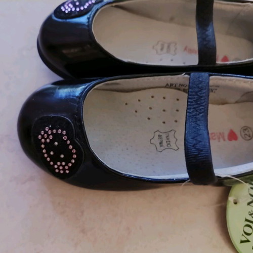 Girls' ballerina shoes new, size 23, black