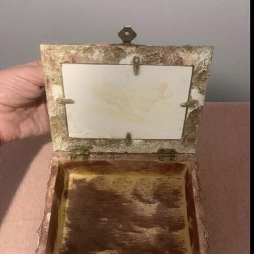Vintage jewelry box new, wooden, beige and pink