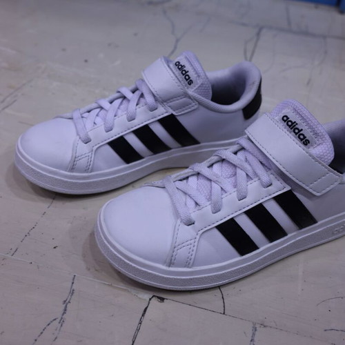 Adidas Kids Sneakers Size 30 White Black New