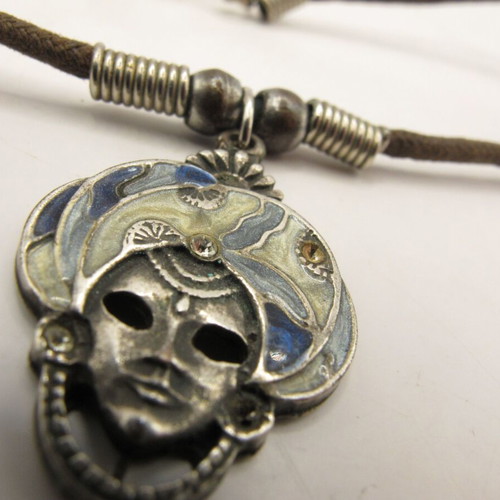 Vintage necklace with Venetian mask like new, enamel