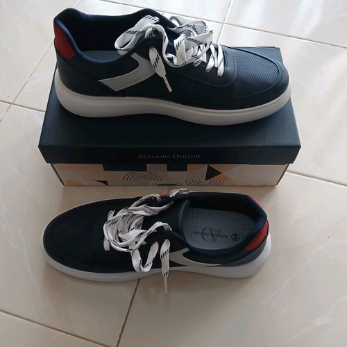 Men's sneakers new, size 44, white and blue