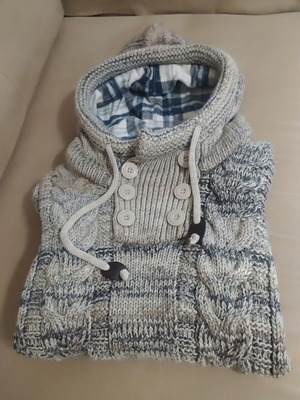 CLEARANCE SHIPPING UP TO 7/8!!! New unisex knitted sweater with hood from Leif Nelson!
