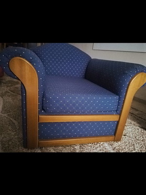 Σετ σαλονιού μεταχειρισμένο με καναπέδες και πολυθρόνες σε άριστη κατάσταση