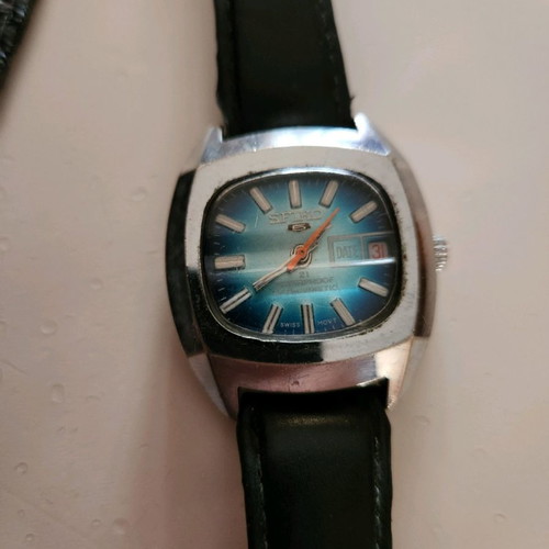 Seiko 5 vintage used men's watch blue antimagnetic