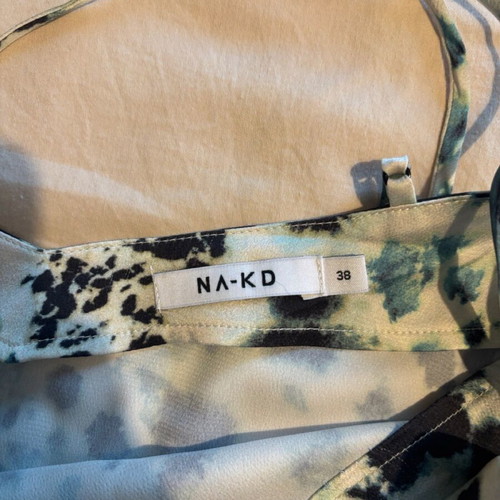 Na-Kd satin lingerie top new, size M, white and green