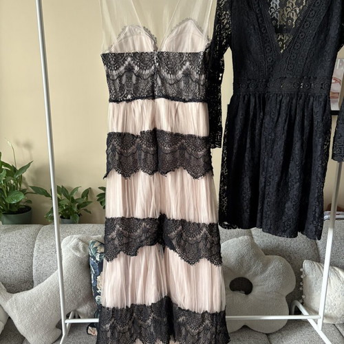 Long dress with padding like new, black and pink